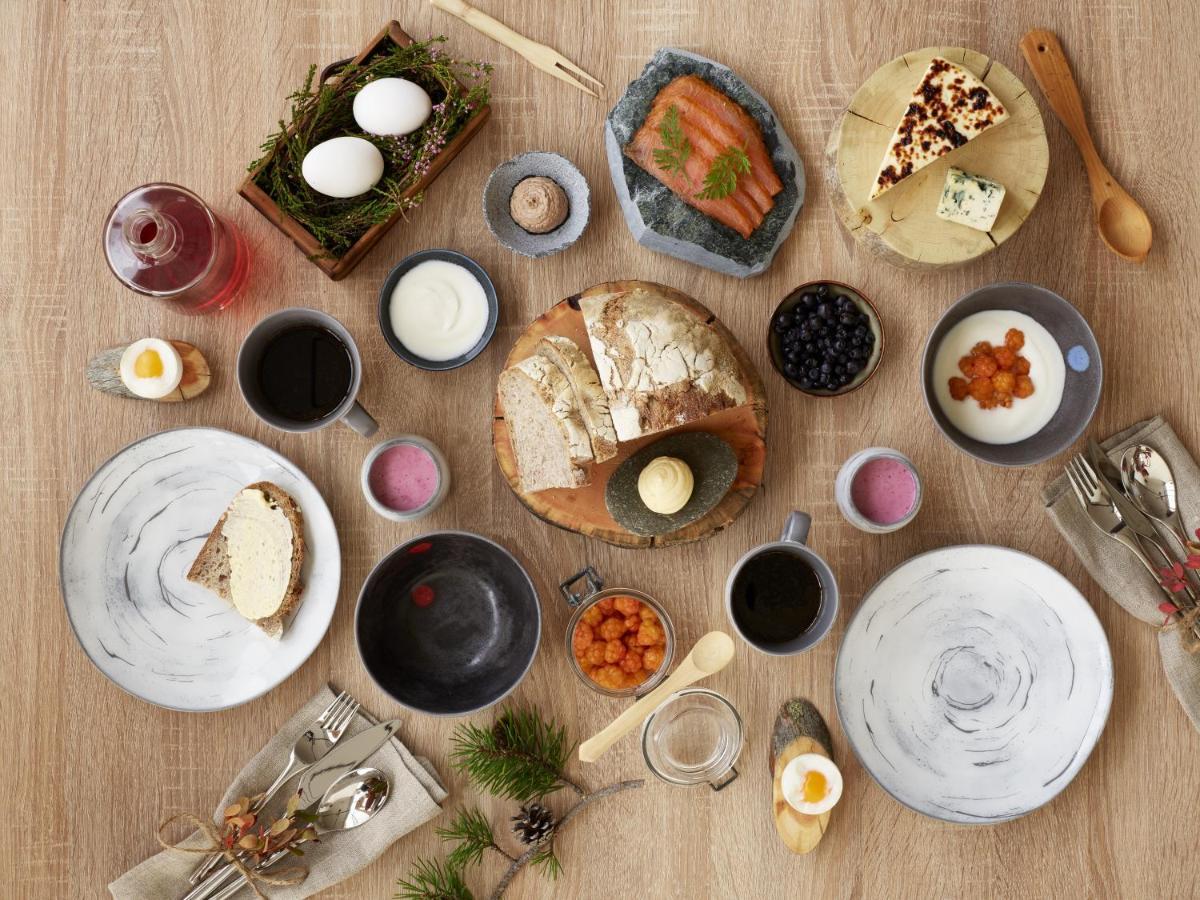 Lapland Hotels Bulevardi Helsinki Luaran gambar A selection of Nordic tableware