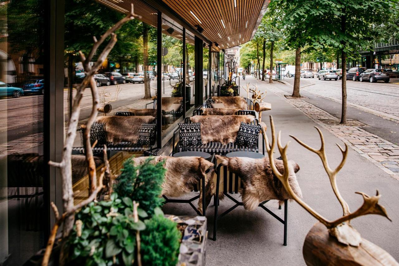 Lapland Hotels Bulevardi Helsinki Luaran gambar The elk at the entrance of the Swedish Museum of Natural History